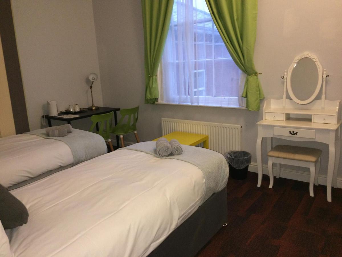 Queens Guesthouse Manchester Dış mekan fotoğraf